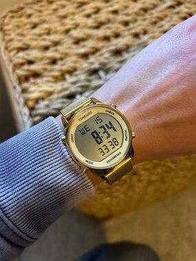 New! Barely used!- Gold Women's Digital Pedometer Watch - Mesh Bracelet